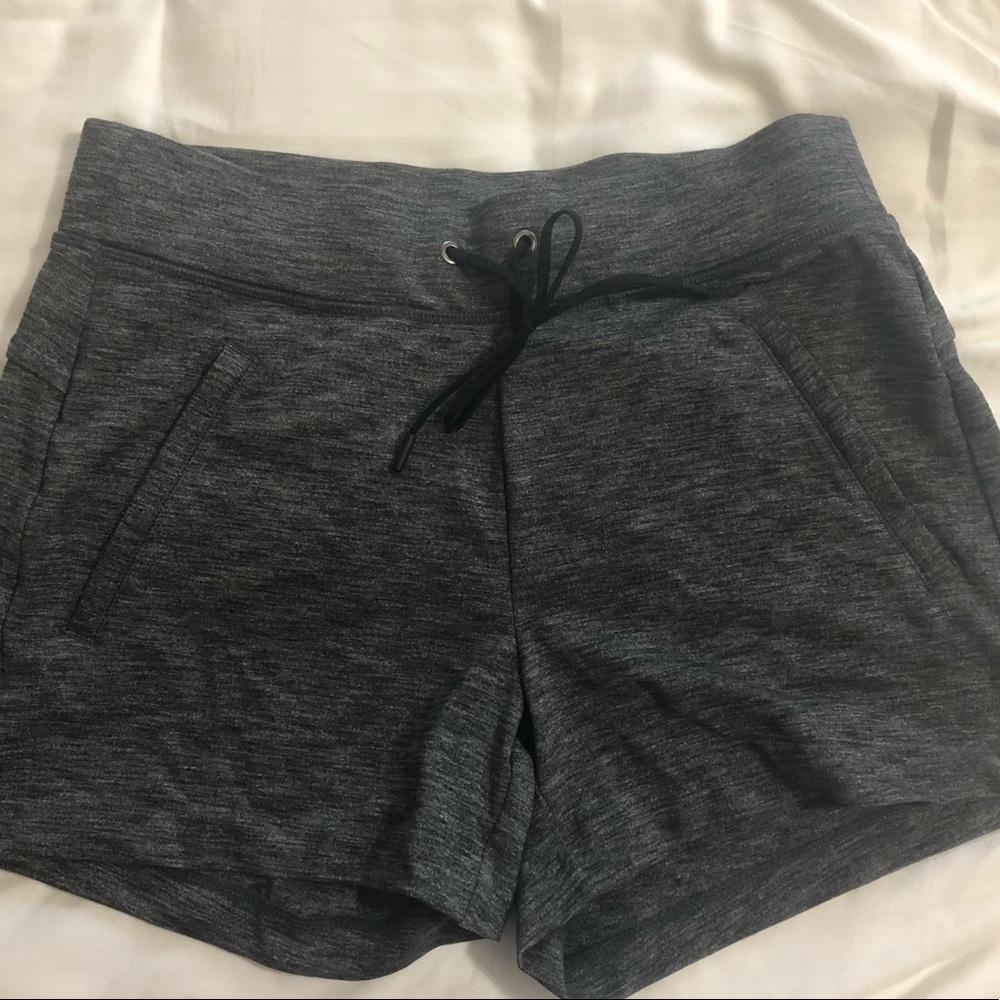 Athleta grey shorts with zipper pockets size xs